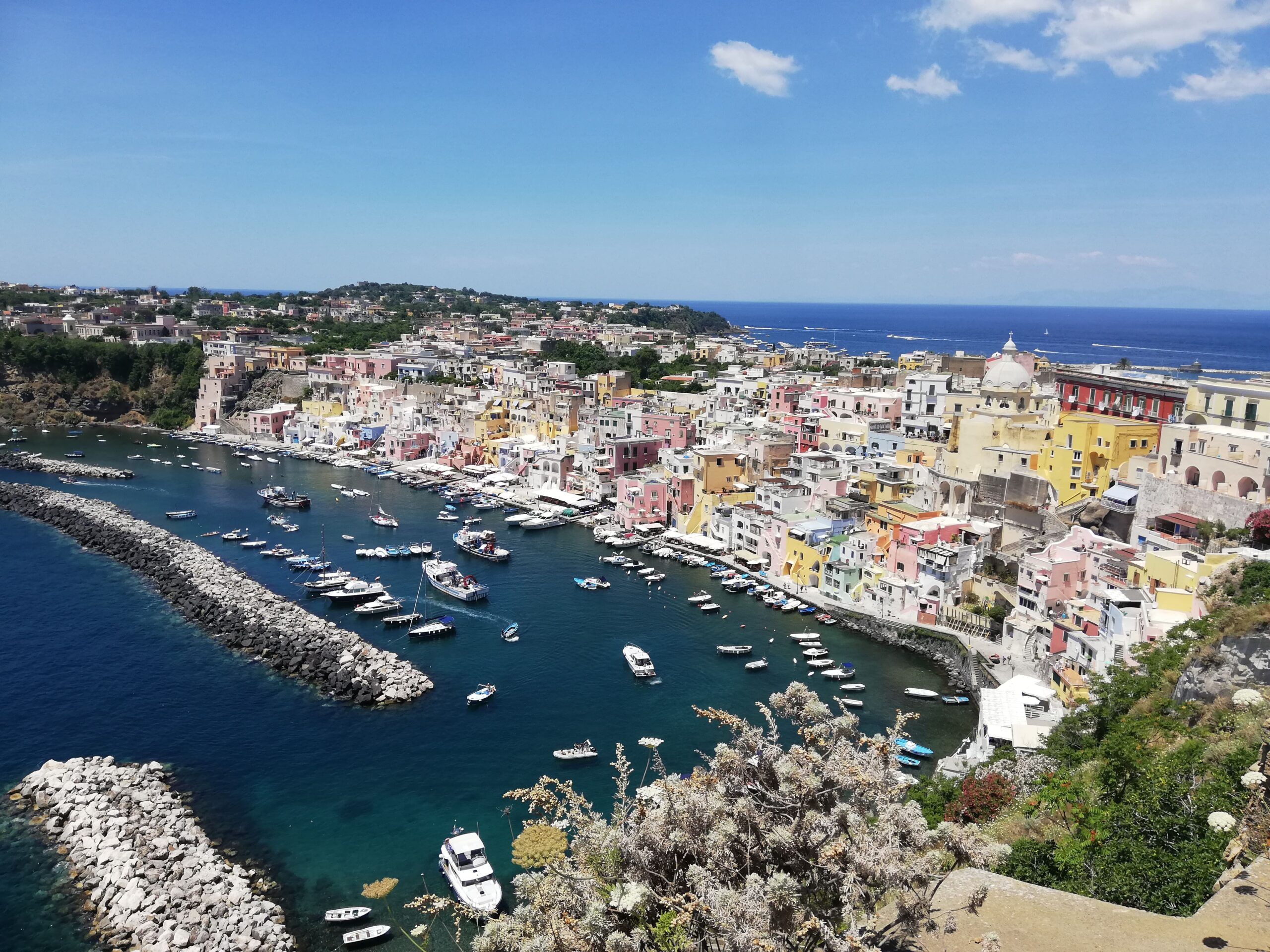 procida, paradiso di vicoli e mare