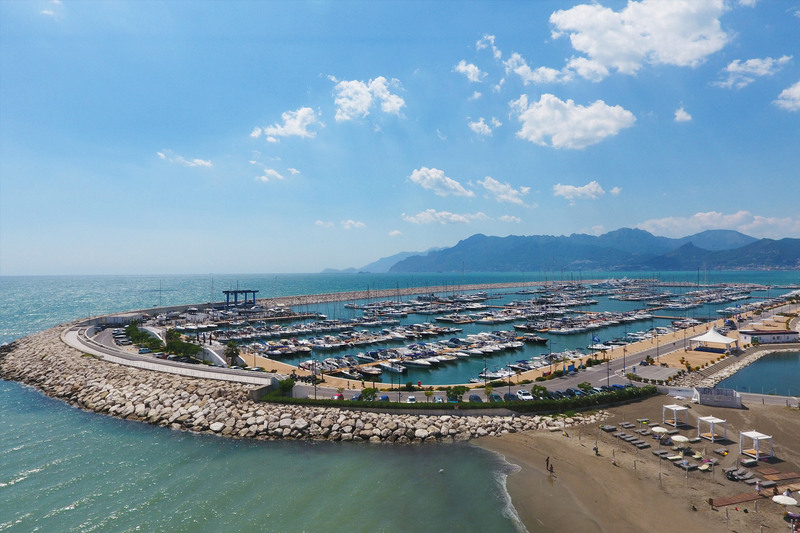 marina d'arechi port village salerno