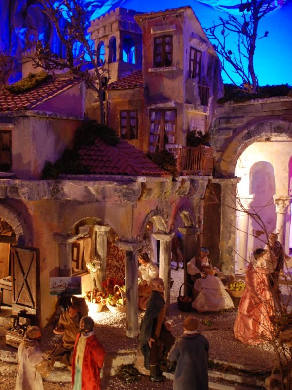 Tra Presepi Cavesi e Ceramiche Vietresi