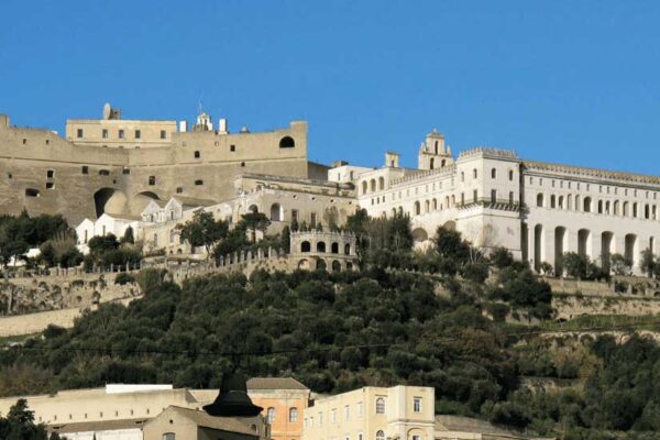 Napoli: la Collina del Vomero e la Città Bassa