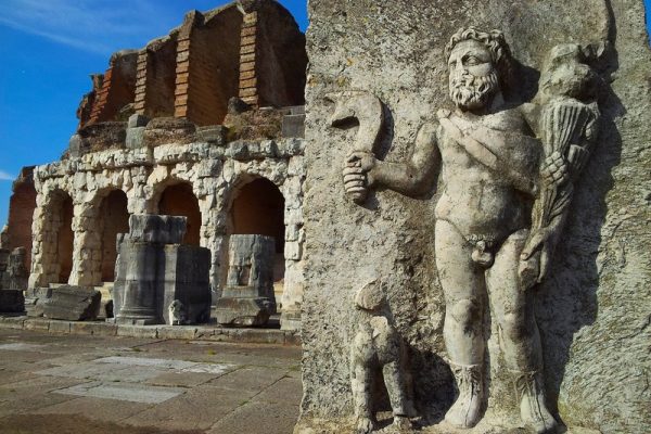 Magnificenze Romane e Sfarzi Borbonici