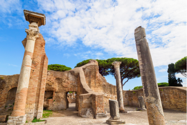 Gita in battello sul Tevere e Ostia Antica