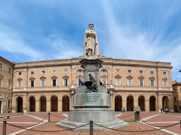 Marche d’Autore: Viaggio tra Letteratura, Musica e Rinascimento