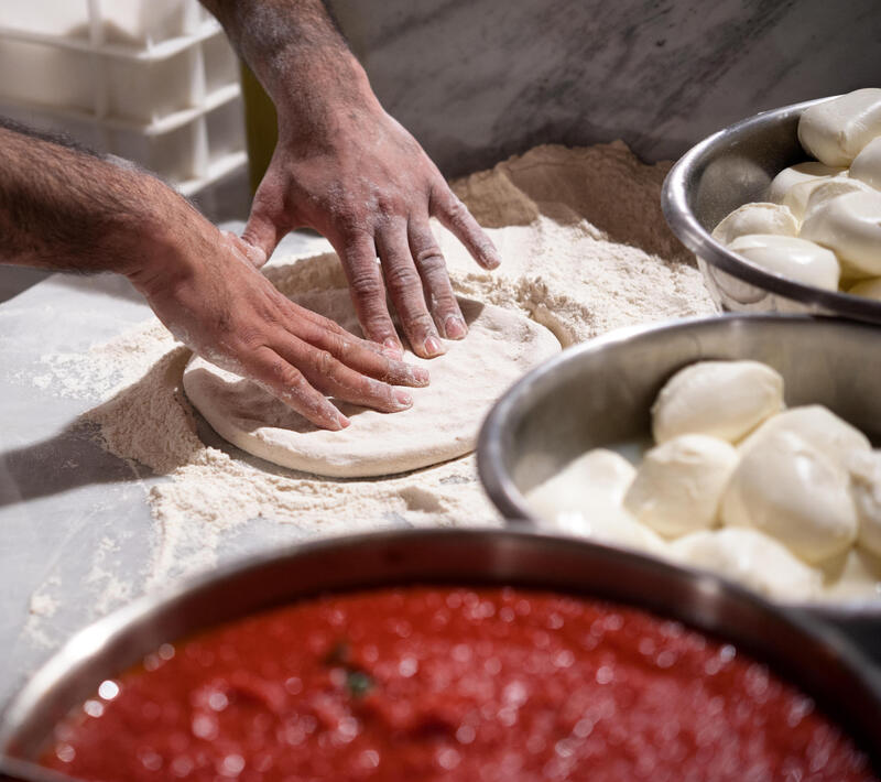 impariamo a fare la pizza napoletana