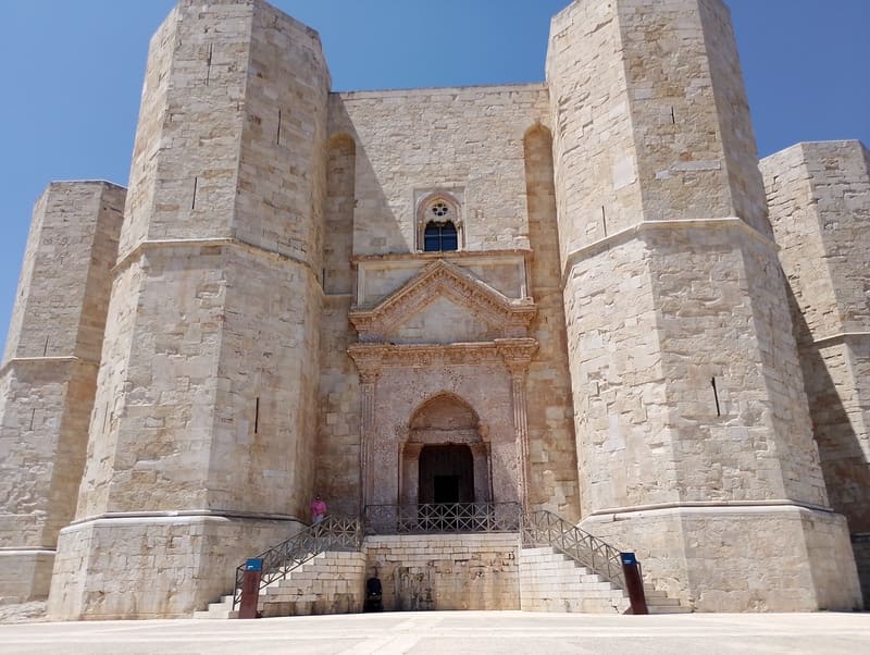 sulle tracce di federico II castel del monte e andria