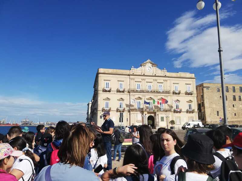 taranto la città dei due mari e dei tre ponti